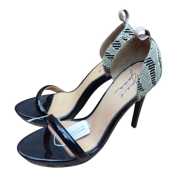 Badgley Mischka Shoes - Badgley Mischka By mark James Women size 9.5 shoes Heels Black and Snake Print